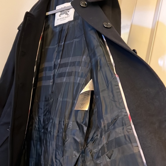 Burberry London wool cashmere Classic black coat 🧥 used a few times - Picture 3 of 14